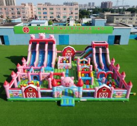 GF3-554 Pig Theme Inflatable Park